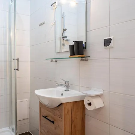 At Bandurskiego Nowoczesny Darmowy Parking Blisko Centrum シュチェチン