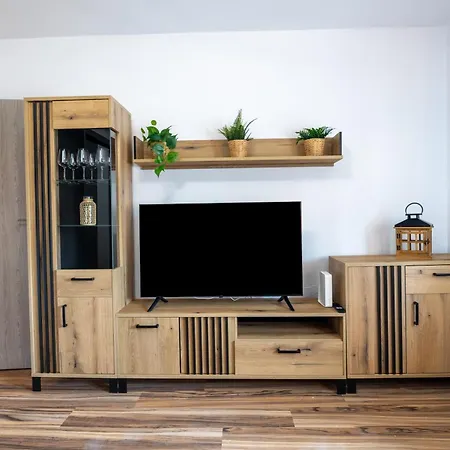 At Bandurskiego Nowoczesny Darmowy Parking Blisko Centrum アパート